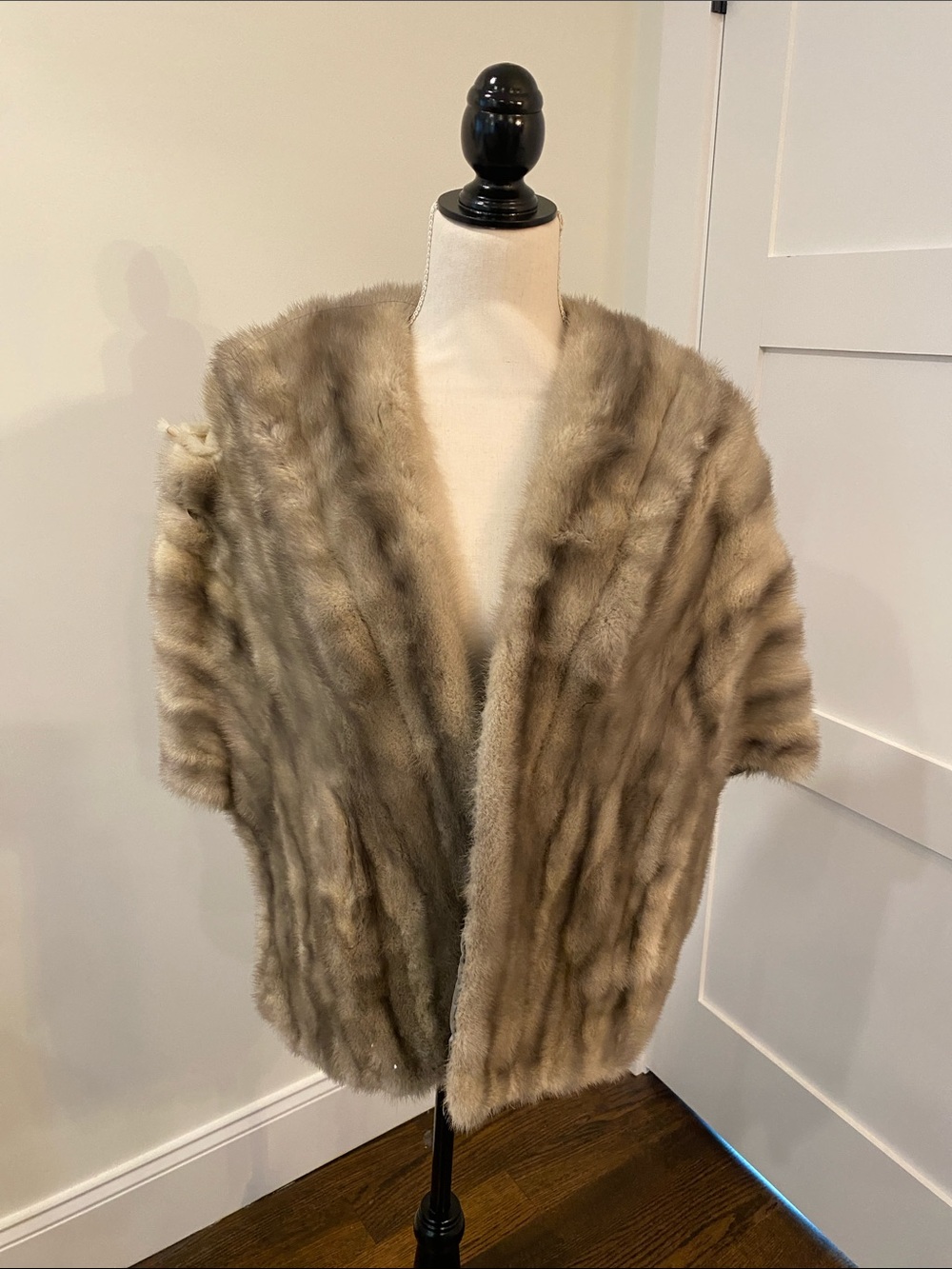 Vintage Elegant Taupe Fur Cape - Plush Open-Front Wrap